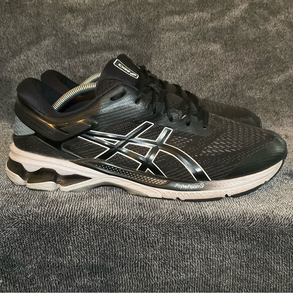 ASICS Gel Kayan 26 Black/White 1011A541 Size 10.5